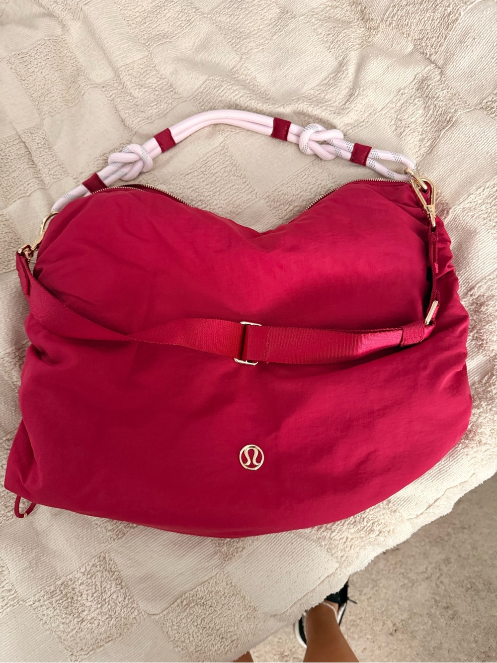 lululemon athletica Berry convertible ruch tote 16L